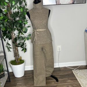 Women's Tan Sleeveless Two Piece Set